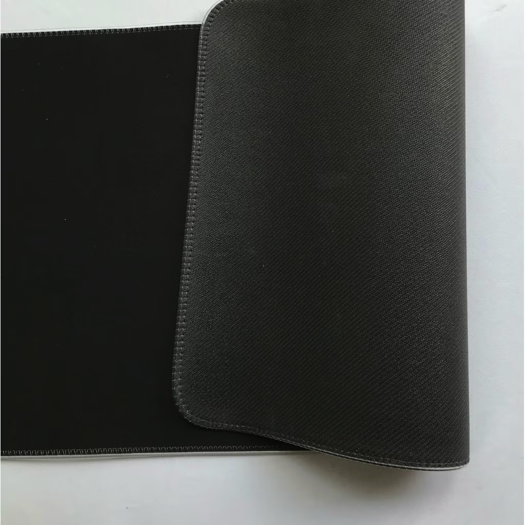 Mouse Pad pentru jocuri RGB (80x30cm) – Impermeabil, antiderapant + Mașină cu telecomanda pentru cățărare pe perete
